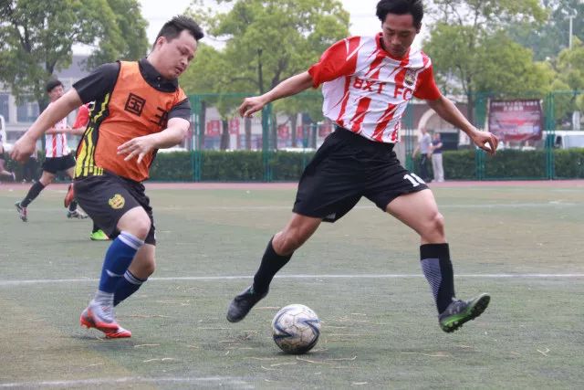 张镇麟30分辽宁轻取广州 高登44分四川负首钢